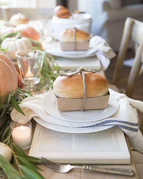 トレージャのインスタグラム：「Hoping your Thanksgiving was filled with the blessings of family, friends, and fabulous food. #thanksgiving #family #friends #food #blessings #grateful」