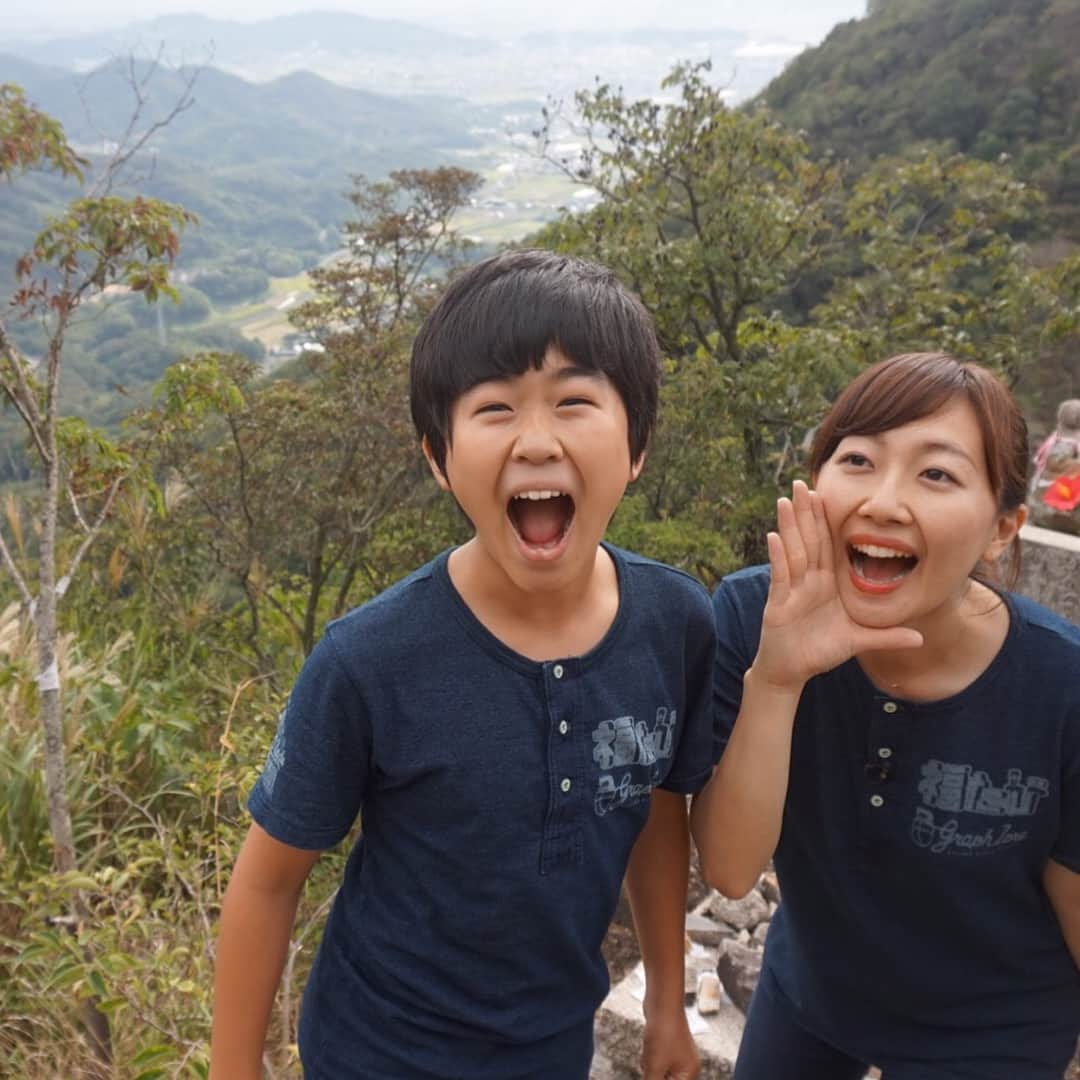 佐竹明咲美さんのインスタグラム写真 - (佐竹明咲美Instagram)「いよいよ今日！ 『福たび 香川篇』 夜7時〜 1時間たっぷりお伝えします♪ 前半は、 鈴木福くんと 神スイングでおなじみの稲村亜美さんが 小豆島の旅へ♪ 後半は、私佐竹が 福くんに地元善通寺市や その周辺を案内します！ お楽しみに♪ 2人で大きな壁を乗り越え、絆が深まったあとの写真です(´∀｀)」11月25日 14時07分 - asami_satake