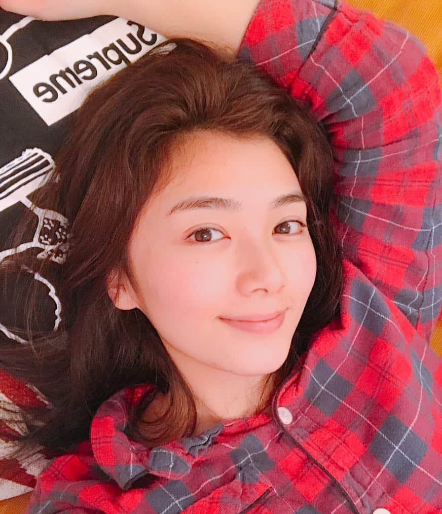 今井成美のインスタグラム：「今日は家でまったり☺️☺️☺️」