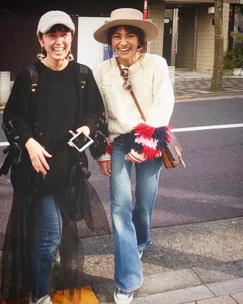 二宮こずえさんのインスタグラム写真 - (二宮こずえInstagram)「* Happy Birth Day  MJ . オシャレでいつもニコニコな松潤 キュートでどこかロックな松潤 ママチャリで銀座を飛ばす松潤 誰にでも話しかける松潤 あたしの大好きな松潤 おめでとう松潤 40歳な松潤 2017.11.25 . #MJ #40歳 #松潤と二宮 #153センチ #誕生日#happybirthday #love」11月25日 16時47分 - cozue_n