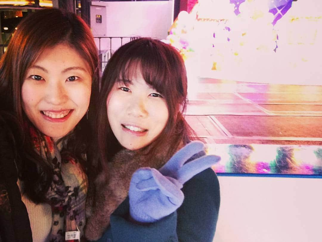 石川翔子さんのインスタグラム写真 - (石川翔子Instagram)「小2以来の貸靴スケート！⛸️ほぼ初心者。笑#figureskating #貸靴 #赤坂サカス」11月25日 20時53分 - kuropeppa