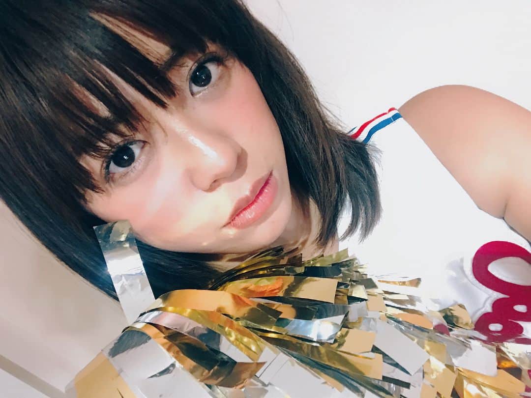 わちみなみのインスタグラム：「悲しげなチアガール . 可愛い衣装（＾Ｏ＾） . #わちみなみ #チアガール #cheer #cheerleading」