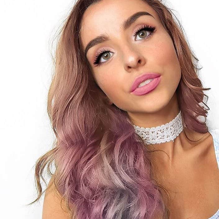 MakeupPlusのインスタグラム：「Rule 1: Sundays are for Selfie Slayage 😉 show us your makeup and hair looks! We are in LOVE with @emilydemelo's edit 😋 could this be your next hair inspo??? Use our #hairdye tool to try it out!」