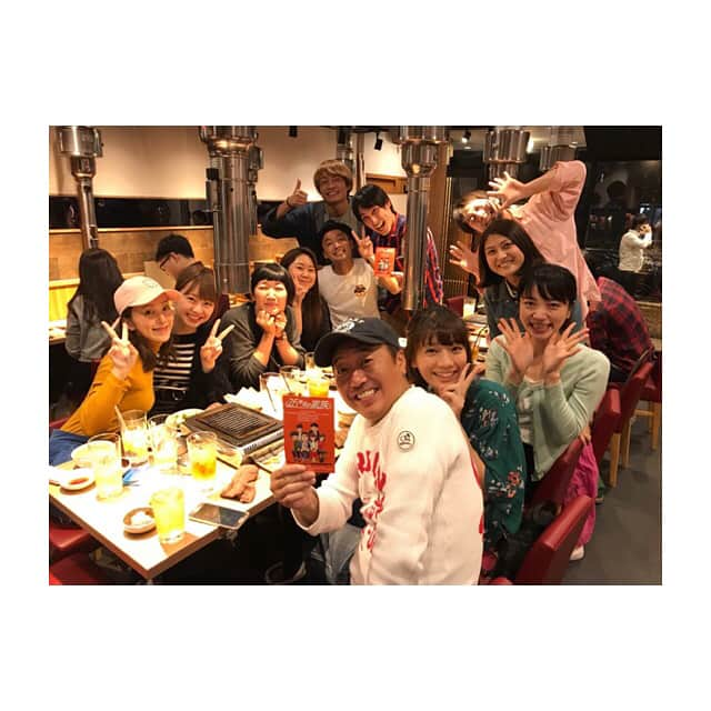 佐藤美希さんのインスタグラム写真 - (佐藤美希Instagram)「昨日は稽古場にさまぁ〜ずの三村さんが来てくださいました！稽古終わりにみんなで焼肉！！偶然お店に来たたんぽぽの川村さんも合流♡楽しい会だったー💕三村さんの熱いお言葉に勇気付けられました😂🙏魂注入ありがとうございました！公演まであと2週間！！ #25年目の家族 #モーレツカンパニー #さまぁーず #三村マサカズ さん #たんぽぽ #川村えみこ さん #ありがとうございました」11月3日 10時33分 - satomiki0626