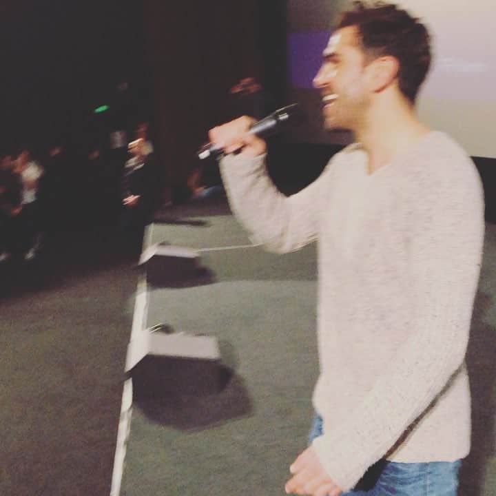 エリヤス・エンバレクのインスタグラム：「Danke für den KRASSEN KINOSTART!  Macht ne geile Insta Story im Kino! Mailt sie an fjg3feedback@gmail.com Die witzigsten Videos posten wir bei MIR oder @fackjugoehte in die Stories mit Verlinkung! Die allergeilsten gewinnen Freikarten und Fanpakete! (Co-Stars: Sulzbach)」