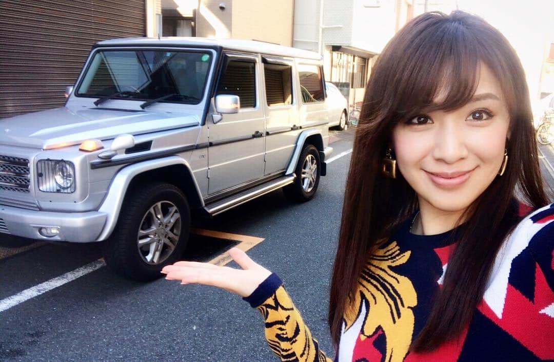 金山睦さんのインスタグラム写真 - (金山睦Instagram)「私もその車運転したいなぁ🚘💕 #スタッフさんの車 #benz #gclass #ゲレンデ」11月3日 12時47分 - kanayama_chika