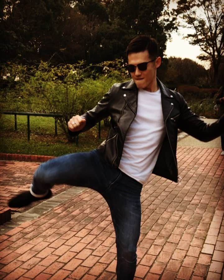 柴田嶺のインスタグラム：「I’m ready to fight😎 #athlete#kick#asianboy#sunglasses#fight」