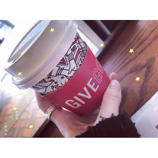 千田麻実のインスタグラム：「#朝活 すき👼🏻🇫🇲📝 ハロウィンが終わってクリスマスモードな店内でした … ♡  #starbackscoffee #starbacks #today #morning #最近 #スタバ中毒」