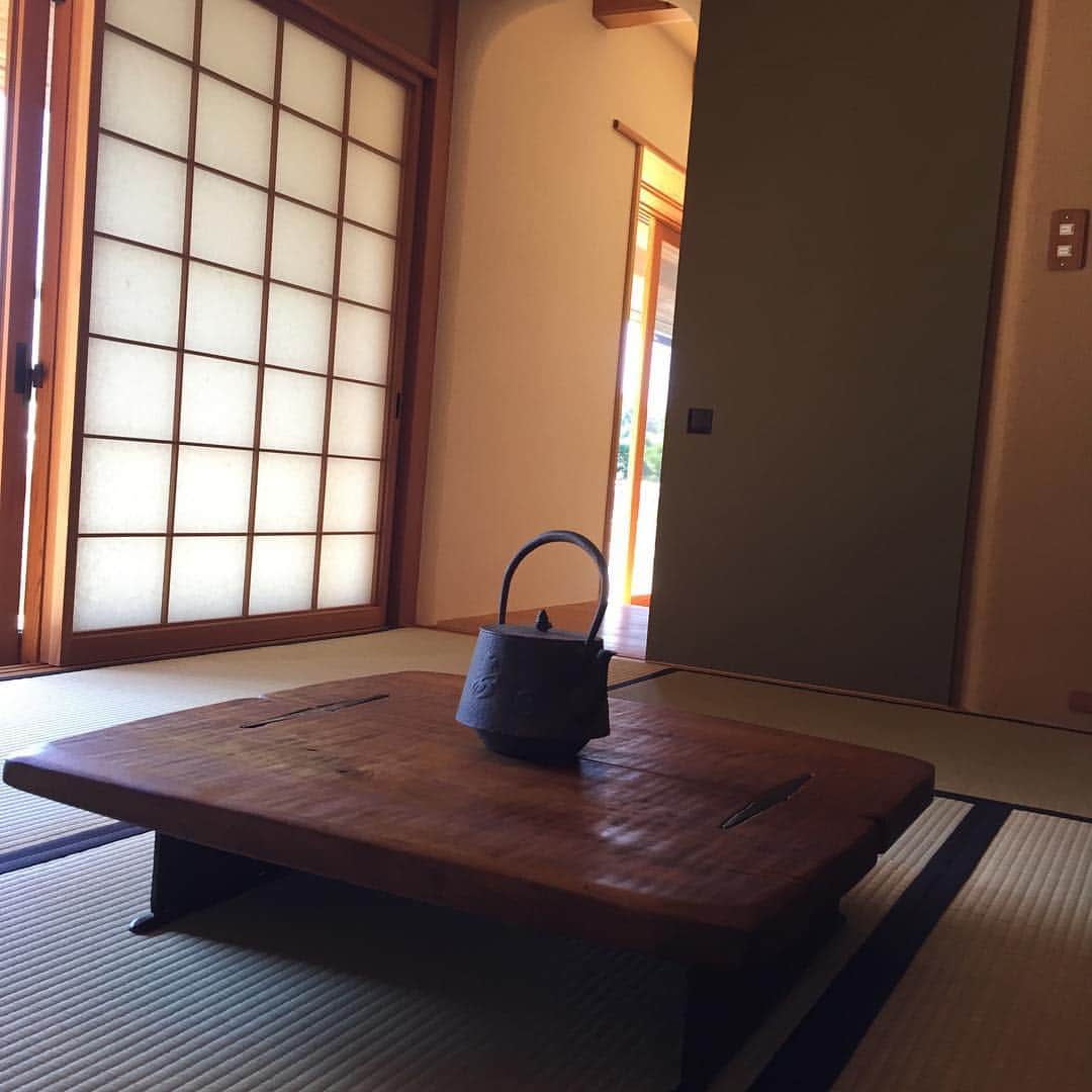 茨城県（有）福田建設のインスタグラム：「本日11/3＊11/4はフリーオープンで鉄の造形作家 #松岡信夫 先生の展示会開催です。 11/12までの平日は予約にて見ていただけます！」