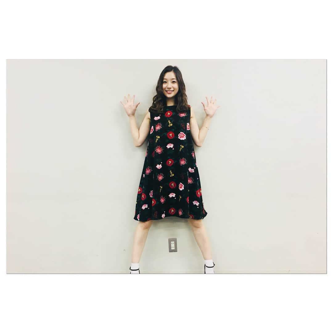 足立梨花さんのインスタグラム写真 - (足立梨花Instagram)「トーエネックさんのイベントにおじゃましてきました！ トークショーなんかやらせていただいて…楽しんでもらえたかなぁ？  #ふりふ #トーエネック #TOENEC #なんとなく #コンセントをまたぐ #違うな #コンセントを挟む #コンセントを主張する #っていうか #コンセントとか #どうでもいい #www」11月4日 11時10分 - adacchee