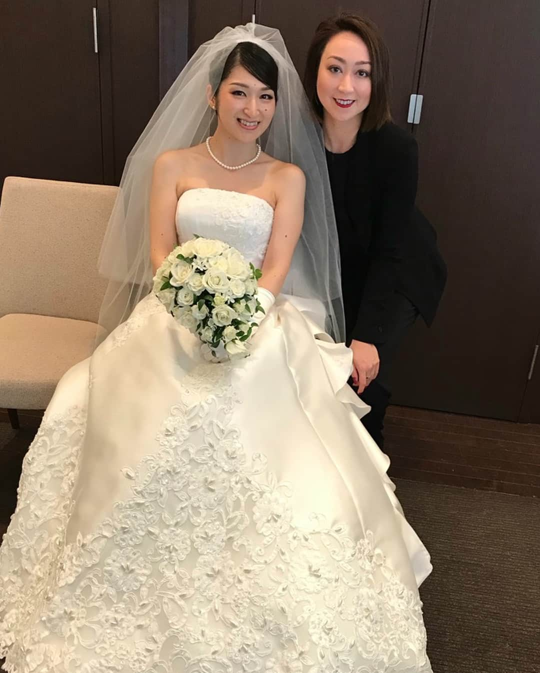 キャシー・リードさんのインスタグラム写真 - (キャシー・リードInstagram)「今日は私のいとこ 友美ちゃんの結婚式でした！親戚みんなに会いました！おめでとうございます❣️🎉💍💋🍾💏💐🥂🎊💕#wedding #cousin #familyreunion #beautiful #wearegettingolder」11月4日 17時04分 - cmr2070