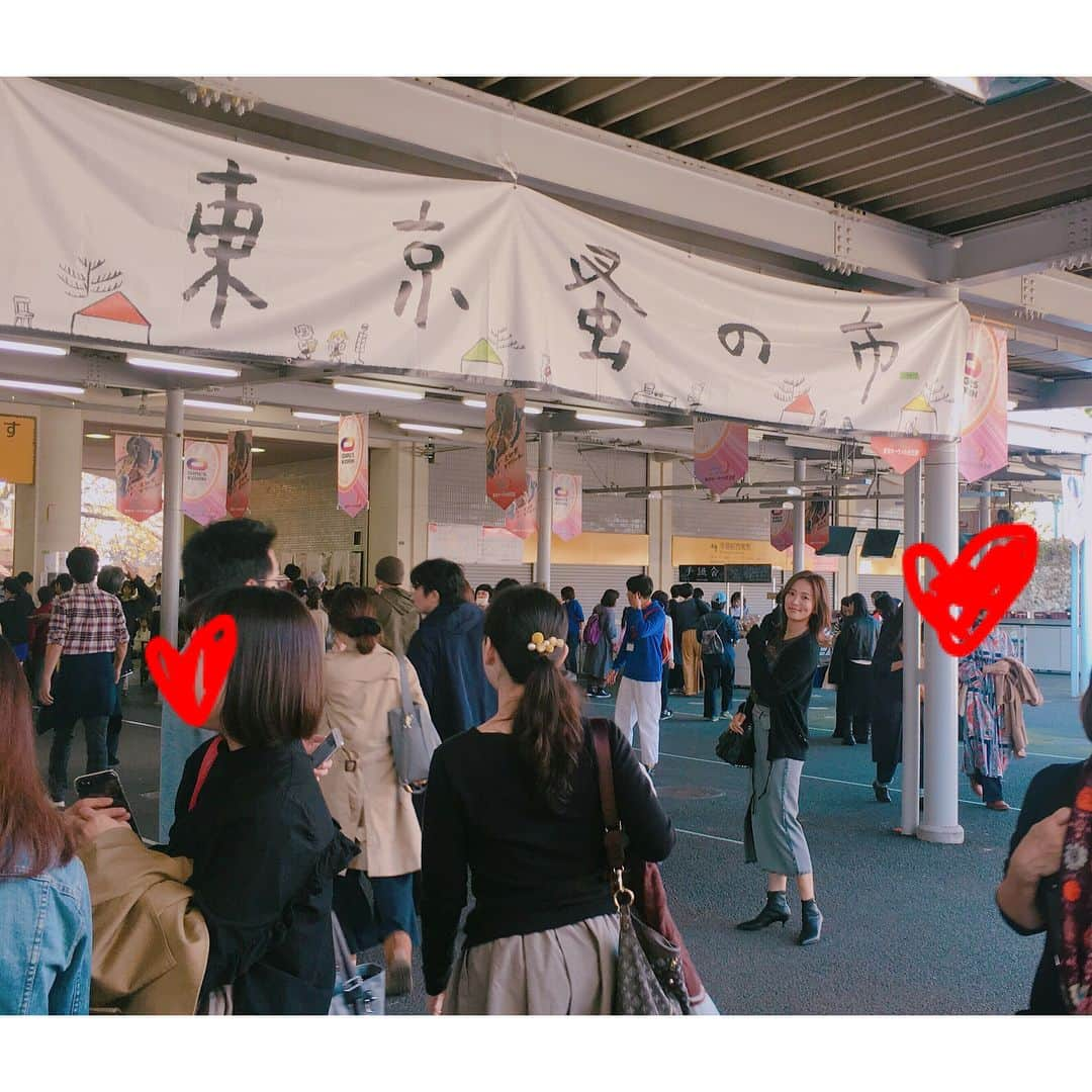 夏菜さんのインスタグラム写真 - (夏菜Instagram)「東京蚤の市にいってきました💛 見てるだけで目の保養🙄💜 んふーたのしかった💓 #東京蚤の市#調布」11月4日 17時50分 - natsuna_official