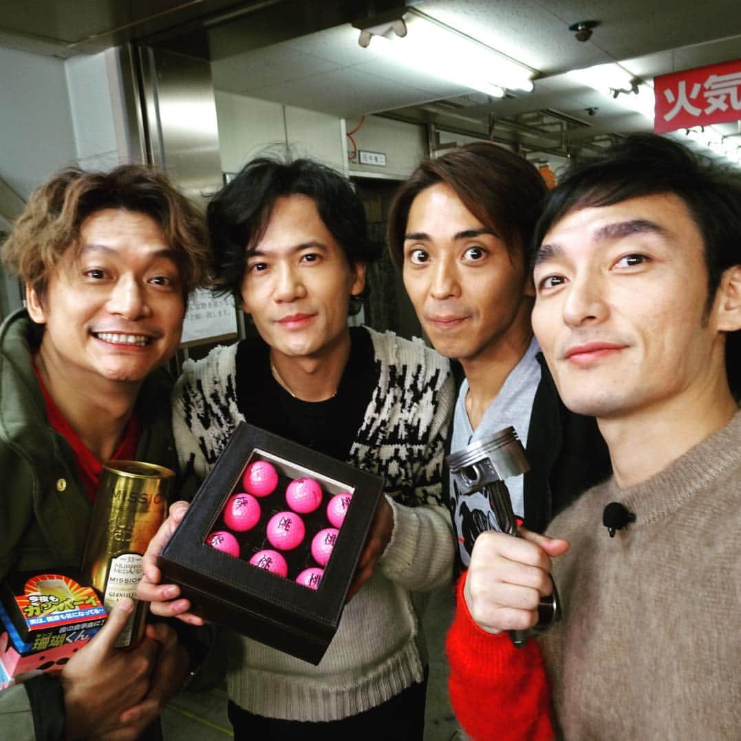 香取慎吾さんのインスタグラム写真 - (香取慎吾Instagram)「ありがとう森くん #ホンネテレビ #香取慎吾 #稲垣吾郎 #草彅剛 #森くん」11月4日 20時19分 - katorishingo_official