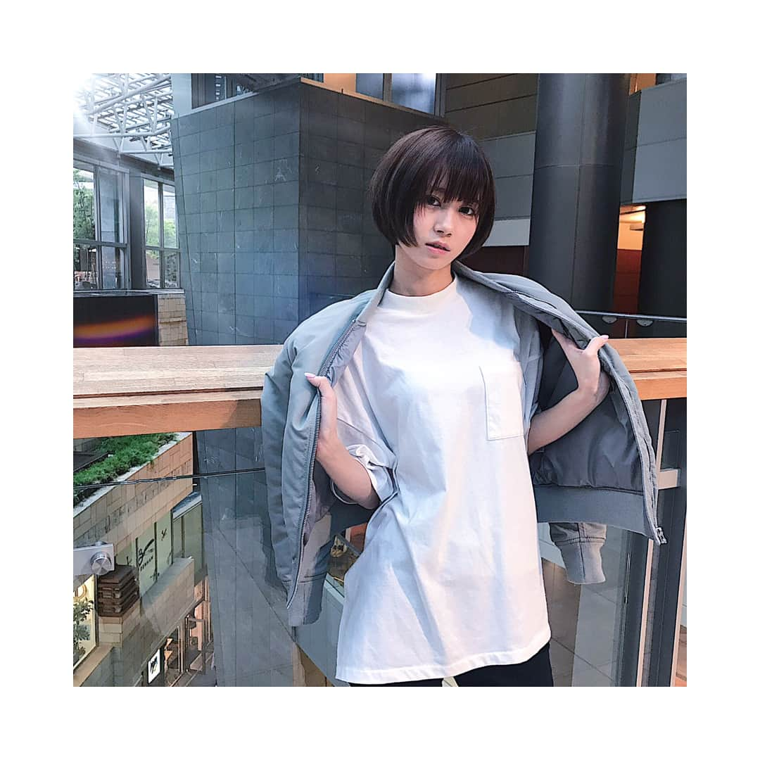 ゆきりぬさんのインスタグラム写真 - (ゆきりぬInstagram)「ずーひる。 #yukirinu #fashion #uniqlo #autumn #shorthair #white #roppongi」11月4日 20時47分 - yukirin_u