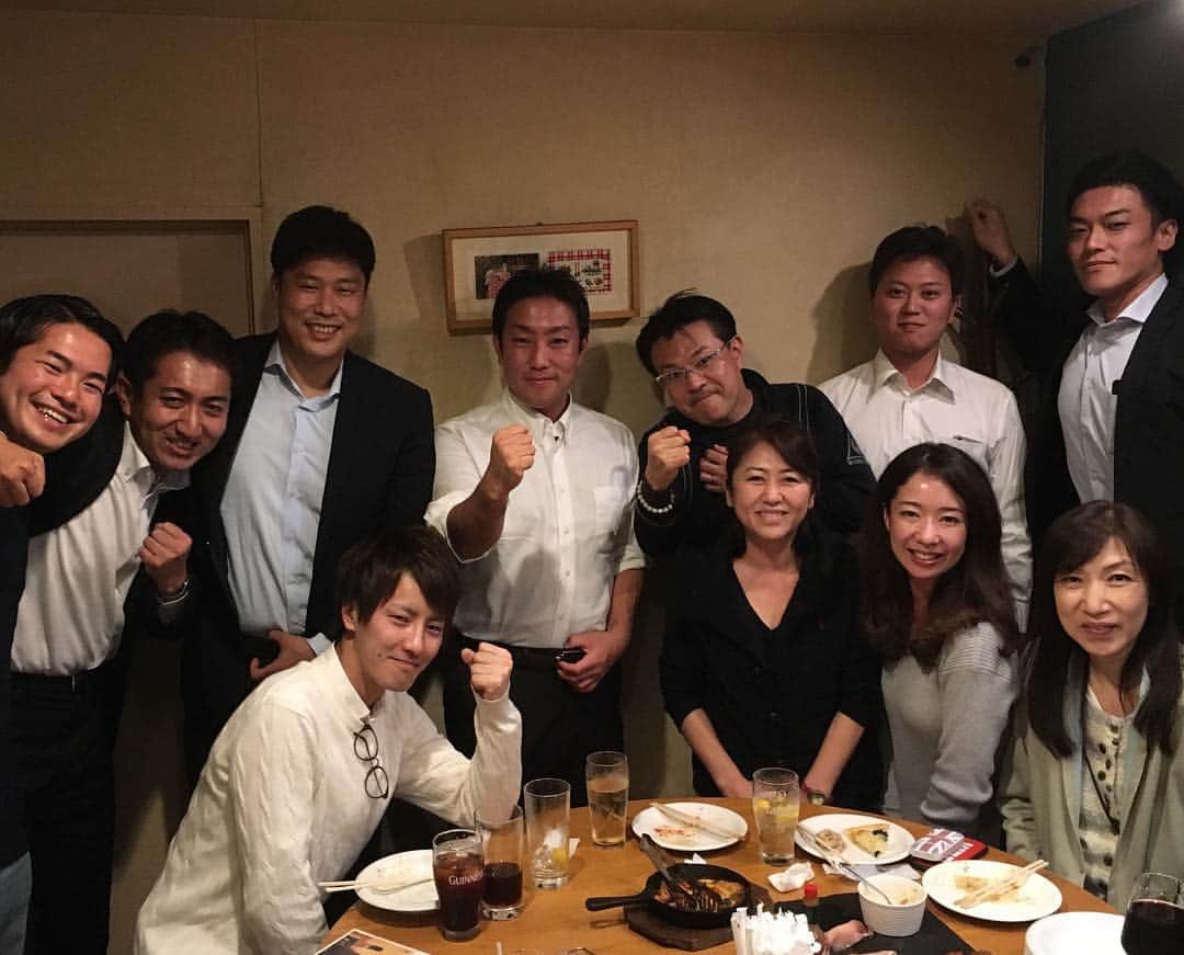中谷一馬のインスタグラム：「新生・中谷一馬事務所が始動します！ 落選中の浪人期間を共に戦ってくれた風間 良さんをはじめとした仲間たちに加え、民進党 秘書会の会長や馬淵 澄夫先生の国会事務所における番頭を務められていた小田浩美さんに政策秘書としてお力を貸して頂けることとなりました。 また神奈川県議会議員時代の同期で私がとても信頼している栄居 学さんに公設秘書としてお力添えを頂けることとなり、重厚な布陣でのスタートを切ることができました。 地域でも国会でも皆様のお役にたてるよう、事務所スタッフ一同精一杯頑張りますので、今後ともご指導のほどよろしくお願い申し上げます(^ ^)」