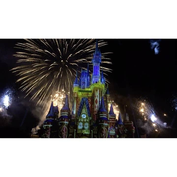SUMIREのインスタグラム：「Thx for a wonderful time😇❤️🇺🇸 #parade#show#view#great#time#fucking#beautiful#fireworks#castle#night#thankyou#l4l#lifestyle」