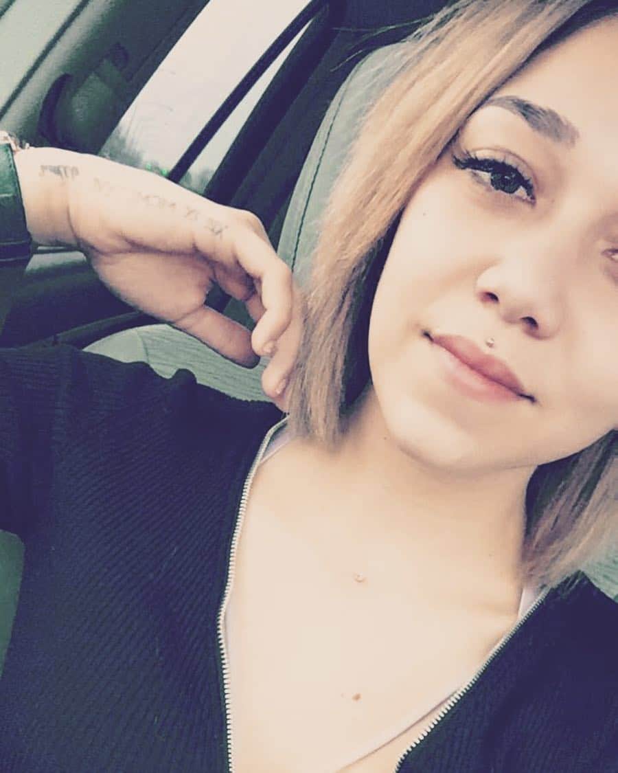 Mirabelのインスタグラム：「And one day you’ll realize that the girl you always wanted is gone forever #quotes #qotd #blonde #blondehair #behappy #smile #makemehappy #goodlife」