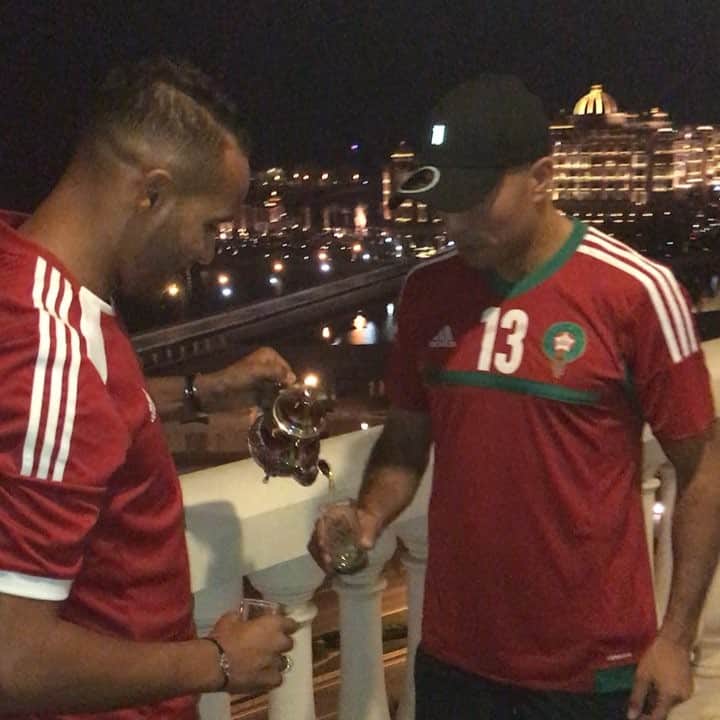 ユセフ・エル＝アラビのインスタグラム：「Dima Maroc 🇲🇦 🇲🇦🇲🇦 avec mon frero #houssinekharja @redone @frenchmontana #boomboomchallenge #boomboom」