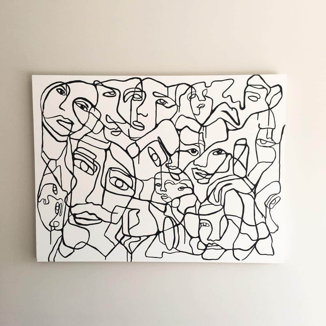 ローレン・ボイルのインスタグラム：「A new painting by the fabulous @schroder_holly !  #thankyou 💕」