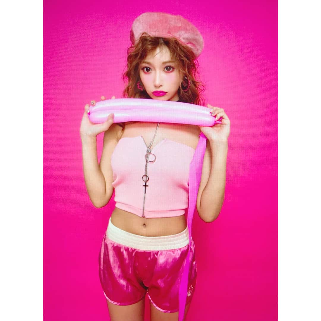 明日花キララのインスタグラム：「ピンクキララ🦄🌸🍬 #taiwan #きらぷーどる」