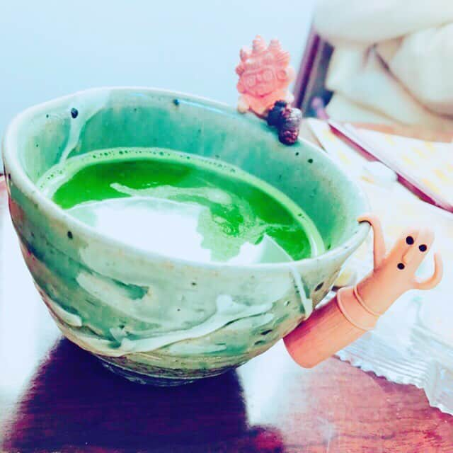 五十嵐もかのインスタグラム：「🍵🍵🍵 #🍵 #japan #greentea #japanesegreentea #日本 #日本茶 #土偶 #埴輪」