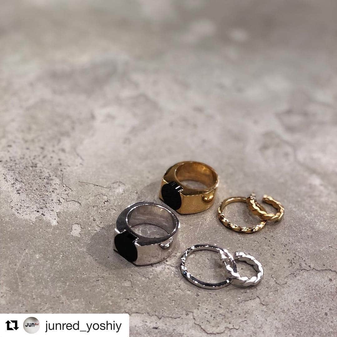 sangaiのインスタグラム：「今月からsangaiを取り扱って頂ける店舗が増えました💍 よろしくお願いします🙇🏻 詳細はこちら @junred_yoshiy  #sangai #junred #ring」