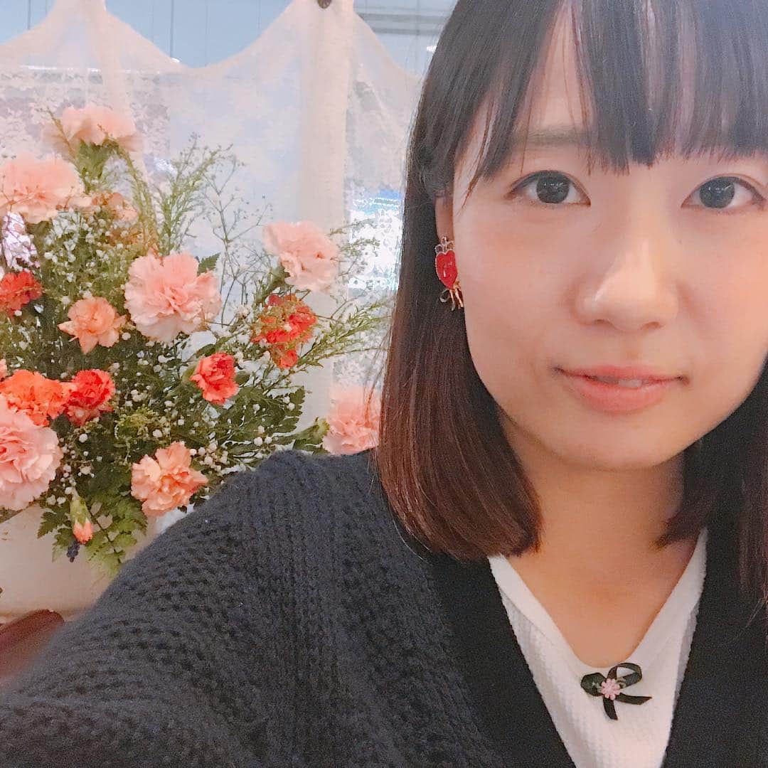 福嶋麻衣子のインスタグラム：「#flower #jennyfax #villagevanguard #babydontcry」