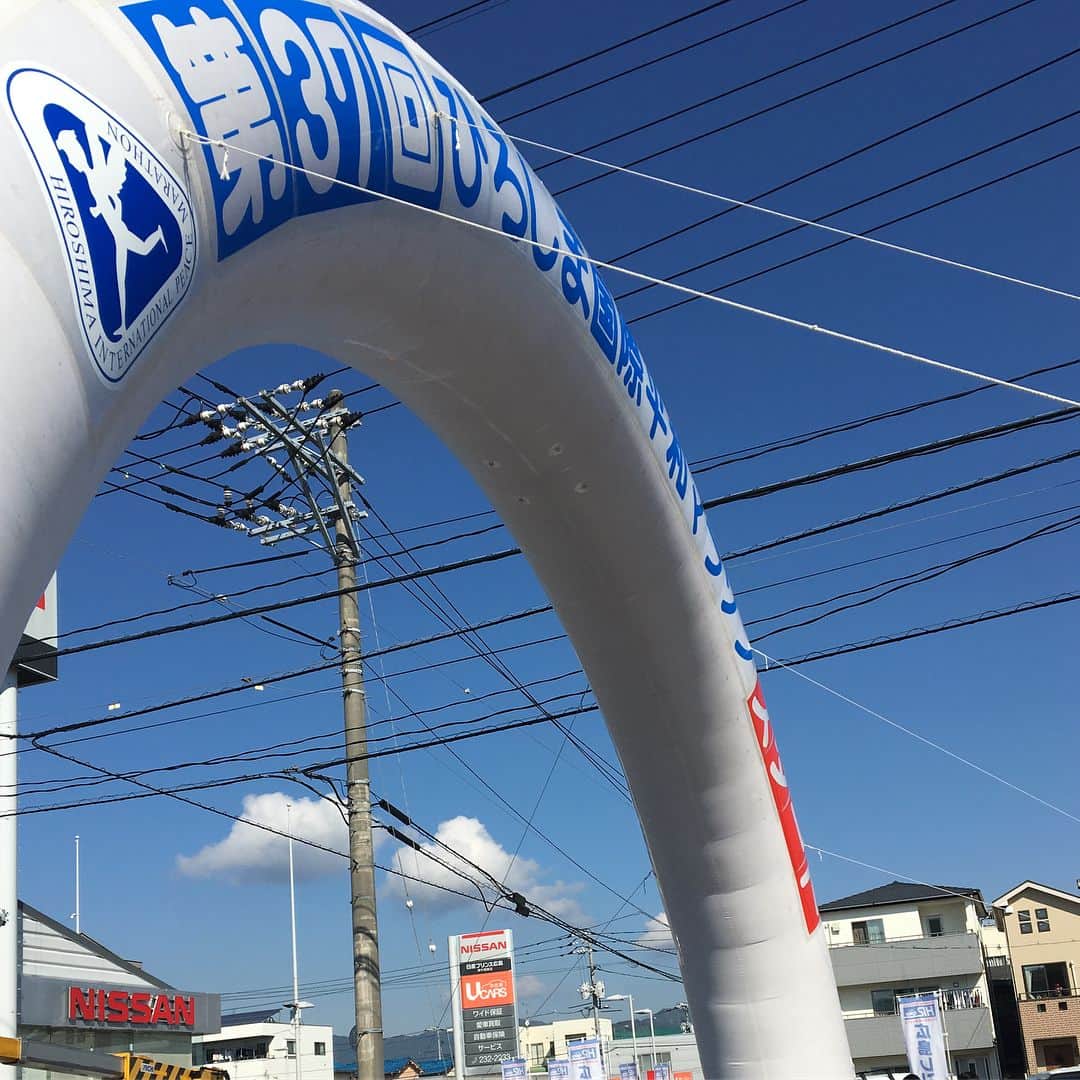 木村文子さんのインスタグラム写真 - (木村文子Instagram)「11/3に平和マラソンのオープニングに参加してきました😊 広島トップスの選手の皆さま、よしもとの芸人さん達やサンフレッチェの森﨑浩司さんともご一緒させていただきました。 皆さんの走る姿を見て、たくさん元気を頂きました☀ #平和マラソン #1km #5km #10km #広島 #スポーツ #エディオン #peace #marathon #hiroshima #guest #athlete #nice #day #running」11月6日 20時06分 - kimura.ayako