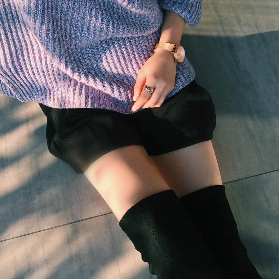 美舞さんのインスタグラム写真 - (美舞Instagram)「★ . #ニーハイブーツ始めました 。 . #タグ付けしてます #fukuoka #fashion #服 #ニーハイ #boots #Black #purple #knit」11月6日 20時43分 - mibuki__.39