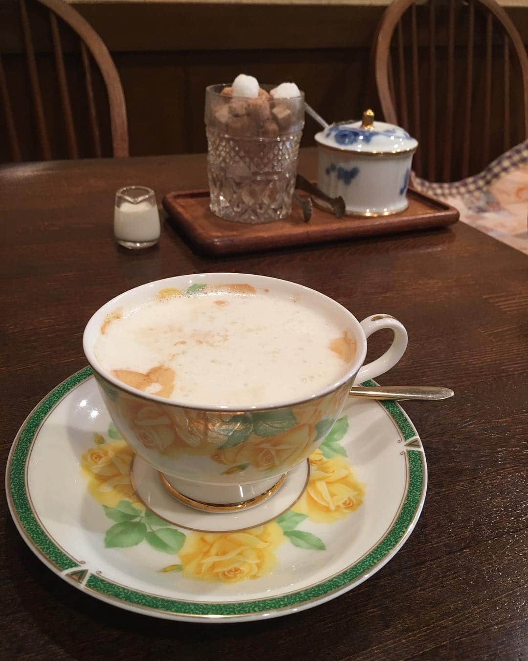 北口和沙のインスタグラム：「#おはようございます 😆 #体調佳き 👍 ( #📸 #喫茶店 #カフェ #milk #tea #ミルクティー #最近 #ブーム )」