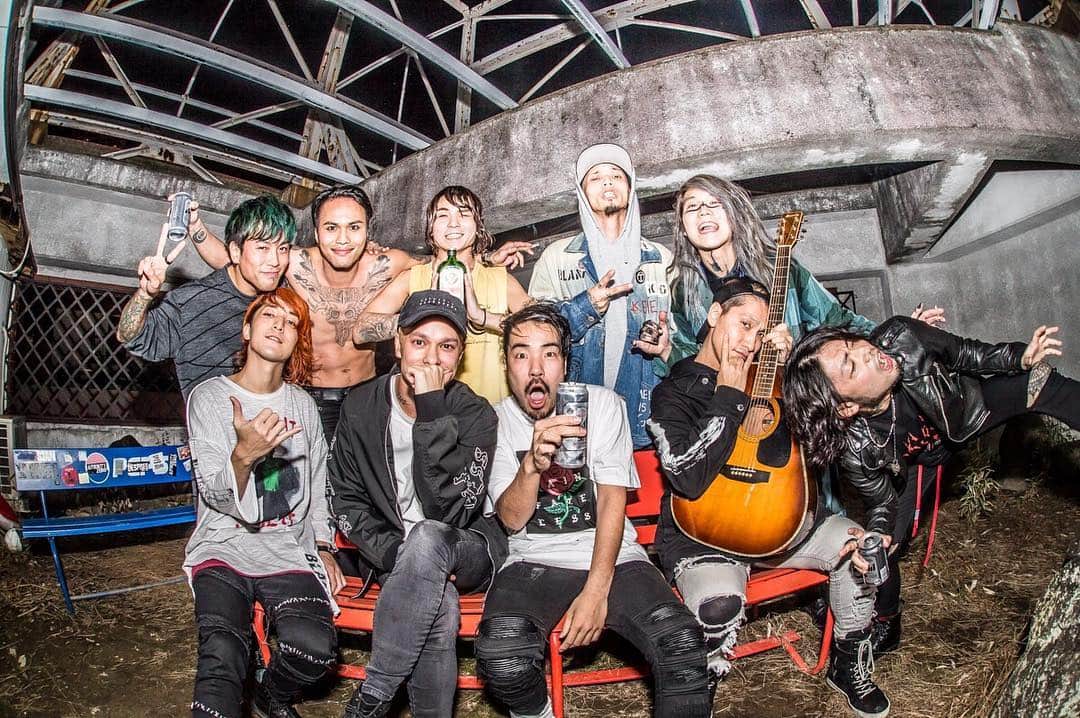 池川寛希のインスタグラム：「More than that 🤤⛓🤤 #coldrain 🎌#crossfaith P/: @cazrowaoki」