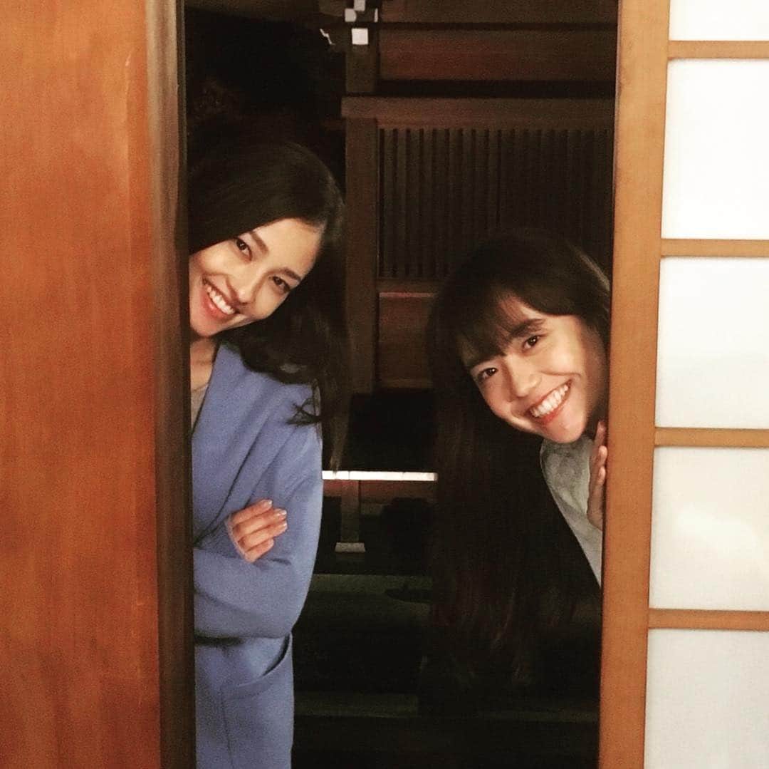 テレビ朝日「オトナ高校」のインスタグラム：「. 覗き見スペア👀💓覗き見さくら👀💓 . #オトナ高校 #テレビ朝日 #黒木メイサ #スペア #松井愛莉 #さくら #🍒 #多くは語らん #美しすぎて #可愛すぎて #ずっと覗かれてたい.jp  #あざしたっ🙌」