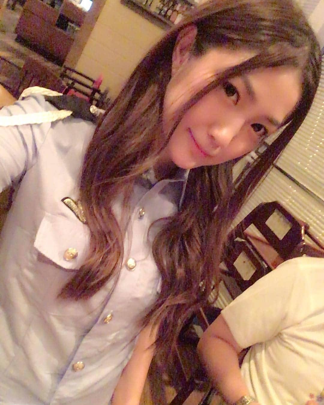 滝元吏紗のインスタグラム：「そういえば🙋 * #lastyear #throwback #policeofficer #halloween #cosplay #model #メガネ」