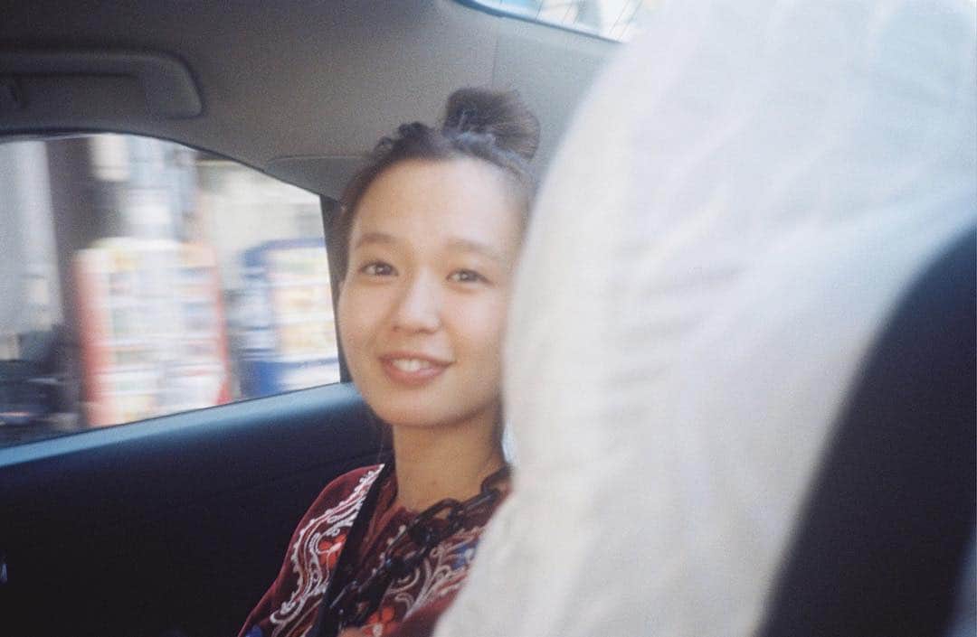花盛友里のインスタグラム：「可愛い人♡ . . . #girl #japan #japanese #film」