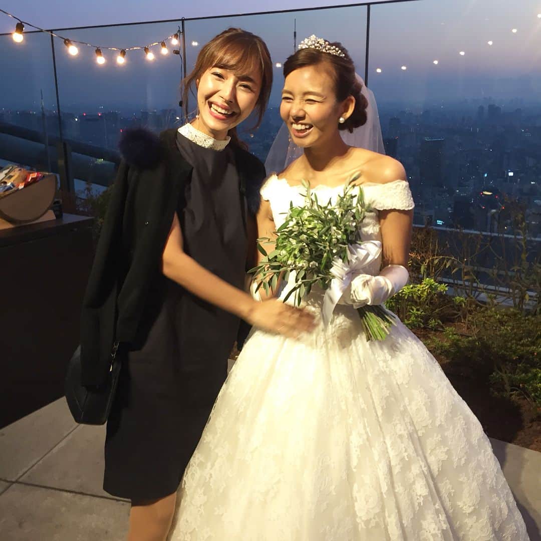 石川理咲子さんのインスタグラム写真 - (石川理咲子Instagram)「#andaztokyo #happywedding #にわみきほ Happy Wedding💐 ・ ・ 笑って泣いて、愛がいっっっぱい詰まった とても素敵な結婚式でした❤️」11月7日 23時20分 - rsk_0315