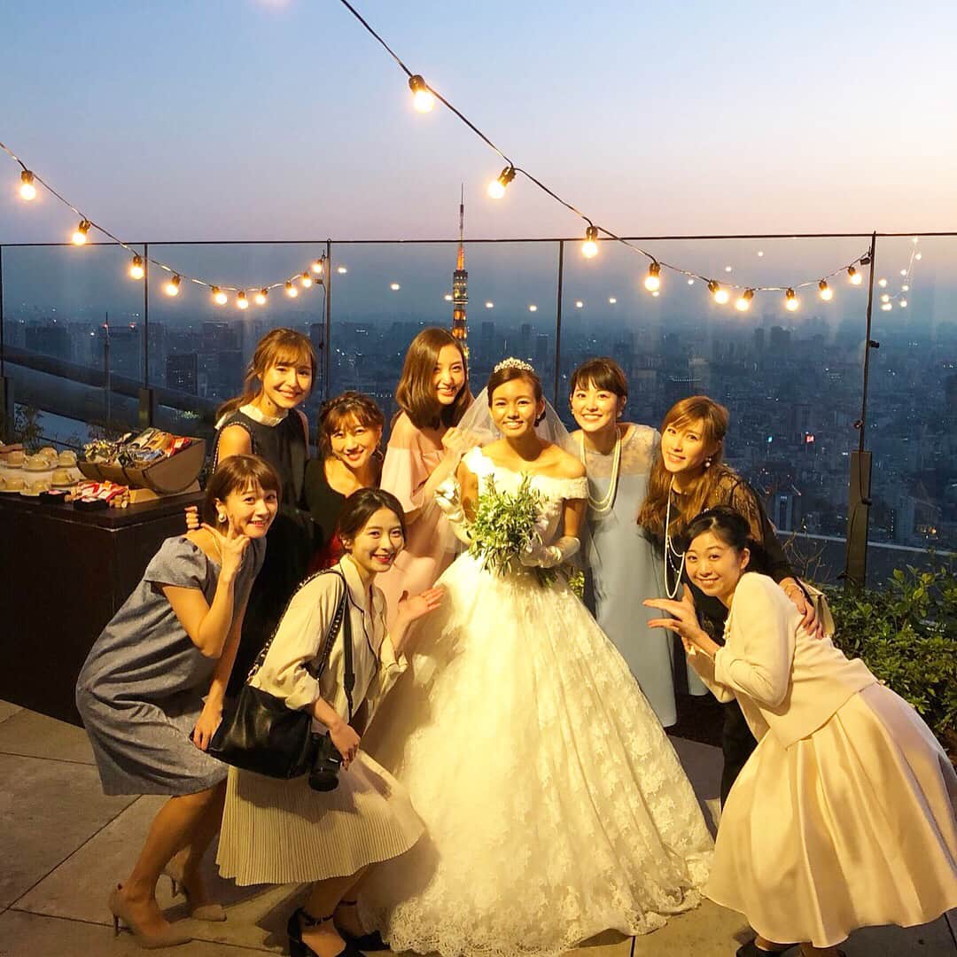 石川理咲子さんのインスタグラム写真 - (石川理咲子Instagram)「#andaztokyo #happywedding #にわみきほ Happy Wedding💐 ・ ・ 笑って泣いて、愛がいっっっぱい詰まった とても素敵な結婚式でした❤️」11月7日 23時20分 - rsk_0315