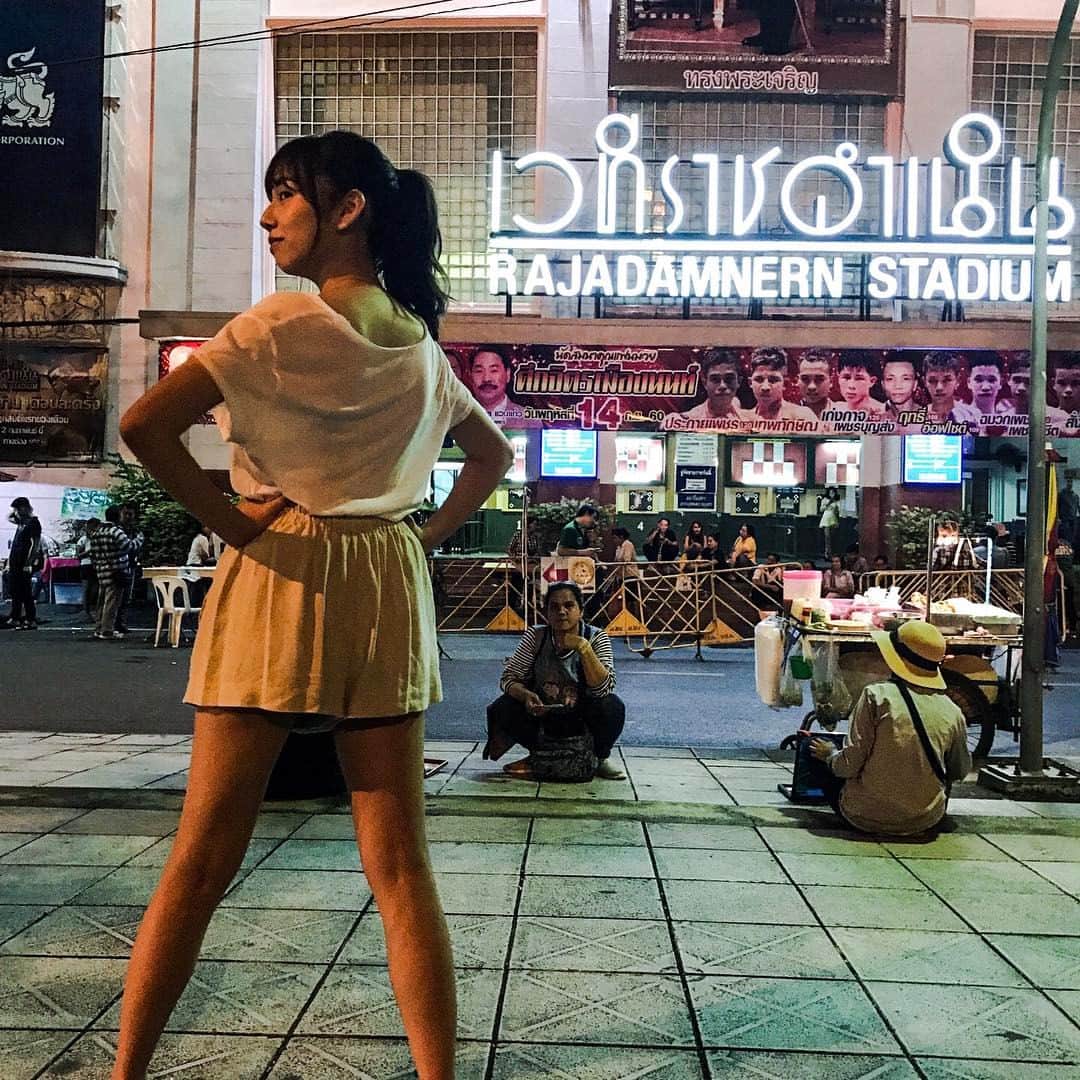 新内眞衣のインスタグラム：「#まいちゅん写真集の旅 (25) ムエタイ観戦後、試合会場のスタジアムバックに。後ろ姿が決まってます^_^  この後、ムエタイ風の回し蹴り写真は、写真集で^_^ カッコいいですよ！  #乃木坂 #タイ  #ムエタイ  #オールナイトニッポン０  #どこにいるの」
