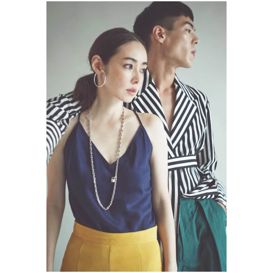 霧島れいかのインスタグラム：「@lachement_official  2018ss with my friend 👫🙏✨ #fashion#japanesebrand#lâchement#friend #tokyo#design#collection#photography」