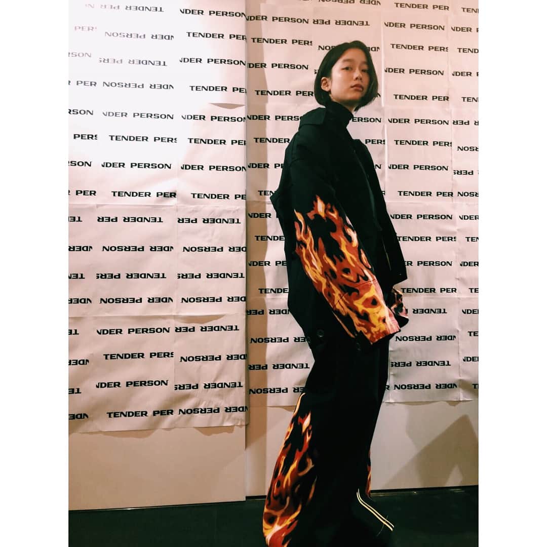 吉倉あおいさんのインスタグラム写真 - (吉倉あおいInstagram)「@tenderperson の展示会にて。 デザイナーのヤシゲとは幼なじみ。  本人には伝えていないけど 18ssはホントに驚いた…。 すごく良かったです。  お互いがんばりましょ！ #tenderperson #テンダーパーソン」11月8日 20時20分 - aoi_yoshikura