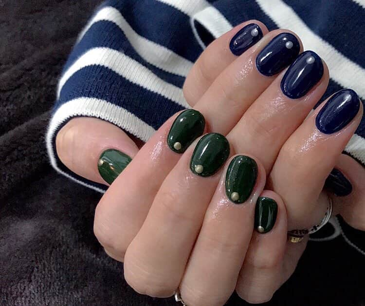 渡部麻衣さんのインスタグラム写真 - (渡部麻衣Instagram)「💅💅💅 男性ウケが悪くてもこーゆー濃い色がやっぱり好き♡ 周ちゃん @shu99 今回も最高！ありがとーっ！ . #濃い色使ってぇ #かわいくしてぇ #オーダーいつもこんな感じ #それに答えてくれる #周ちゃんは #天才です #functionnails #佐藤周子」11月8日 18時27分 - mmaaiipp