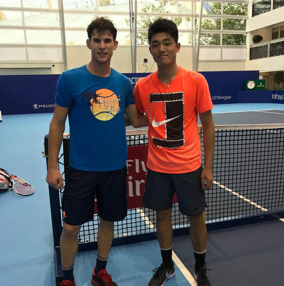 ドミニク・ティエムさんのインスタグラム写真 - (ドミニク・ティエムInstagram)「First practice in London :) #nittoatpfinals #mygame #TenSixSeventeen」11月10日 1時28分 - domithiem