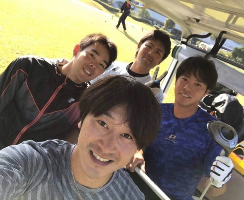 木村文紀さんのインスタグラム写真 - (木村文紀Instagram)「今日の休日はゴルフ！ いい天気の中楽しくまわれました！ #北郷#秋山翔吾#金子侑司#國場翼#木村文紀#ゴルフ#キャンプ休日」11月9日 22時20分 - fumikazu_kimura9