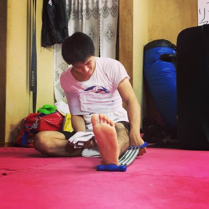 井上直樹のインスタグラム：「Working out. 練習中。 #UFC #manto #choicesupplements #hakushinkaikarate #toyohashi #空手道白心会 #豊橋 #リハビリ中 #やれることをやる」