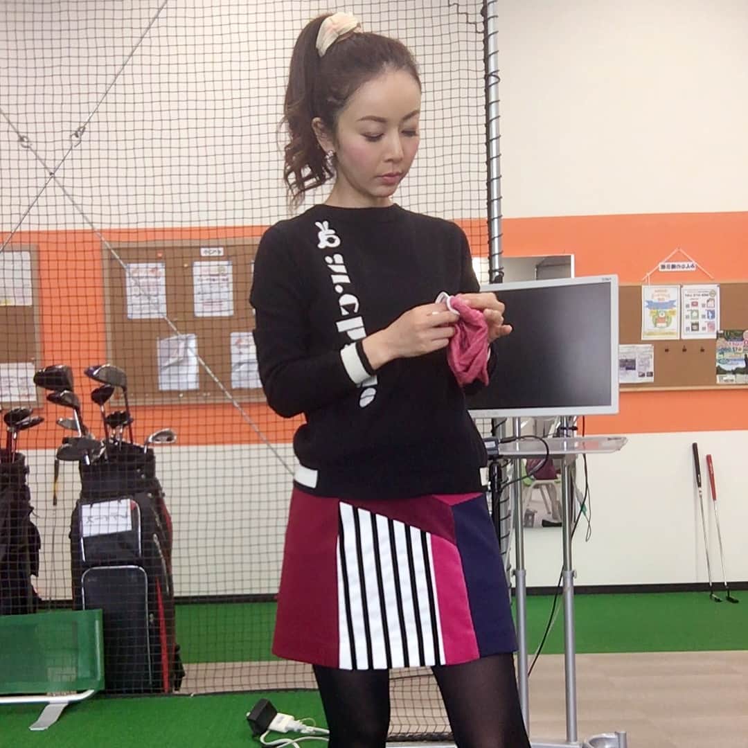 宮崎宣子さんのインスタグラム写真 - (宮崎宣子Instagram)「初✨バーディー出ましたー‼️‼️‼️ 太平洋クラブにて人生初バーディー✨ 努力は裏切らない‼️ ゴルフの神様ありがとう⛳️ 今日もレッスン頑張ります💪  #バーディー #人生初 #人生初バーディー #太平洋クラブ #成田コース #記念すべきコース #ゴルフの神様 #ありがとう #今日からまた #気合い入れて練習 #golfwear #archivio #ゴルフウェア #アルチビオ #ゴルフクラブ #taylormadegolf #打ちやすい #飛ぶ #ウェアは秋コーデ #宮﨑宣子 #ゴルフバカ #犬バカ #ハーブの勉強中 #デコ広め #おでこ広い」11月10日 13時01分 - miyazaki_nobuko