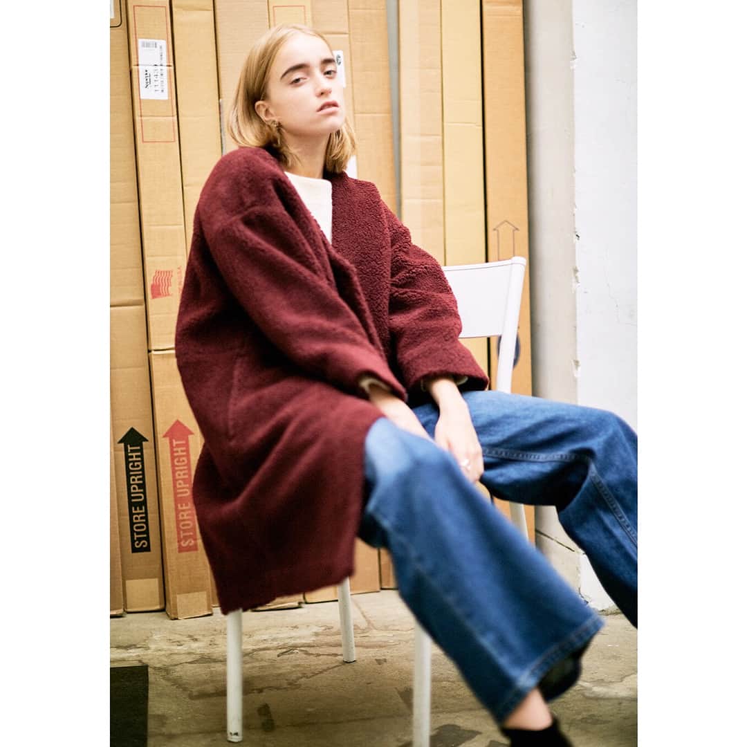 のインスタグラム：「. 【RECOMMEND OUTER】 .  URBAN RESEARCH  シープボアVネックコート no:UR77-27Q001 ¥20,520 (tax in) . . #urbanresearch #アーバンリサーチ #outer #アウター  #ボア」