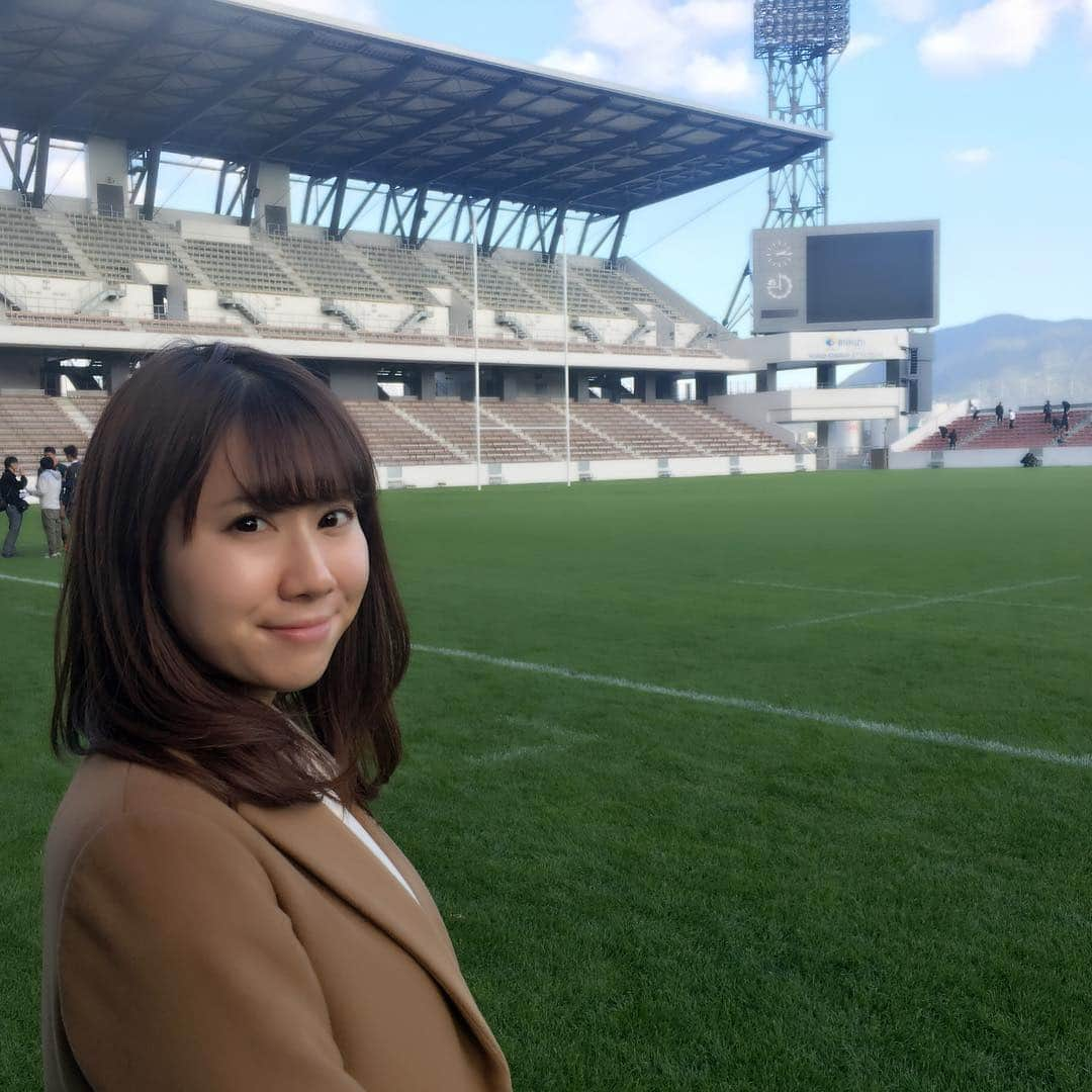 壽老麻衣さんのインスタグラム写真 - (壽老麻衣Instagram)「第９７回全国高校ラグビー大会 福岡県大会 東福岡 対 小倉！🏉✨ 初めてサイドリポートを担当しました！ きょう午後４時から放送されます。 ぜひご覧くださいね🍀  #ラグビー #スポーツ #sports#全国高校ラグビー #福岡 #東福岡高校 #小倉高校 #福岡県大会 #決勝戦 #リポート #rkb毎日放送」11月11日 14時40分 - maijuro