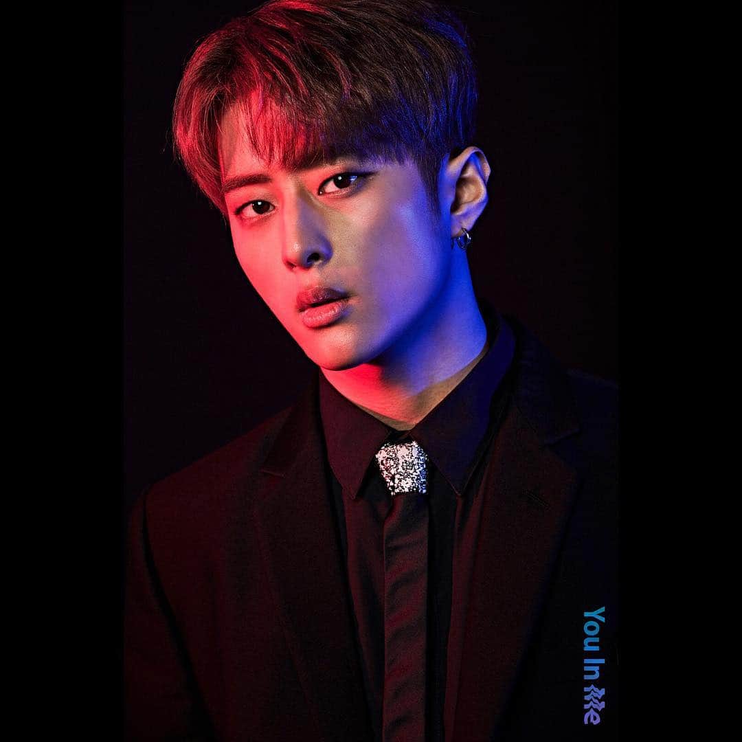 K.A.R.Dさんのインスタグラム写真 - (K.A.R.DInstagram)「#KARD ♠ 2017.11.21 ♠ 2nd Mini Album You & Me - '#YouInMe'  #Jseph #Ace」11月11日 20時00分 - official_kard