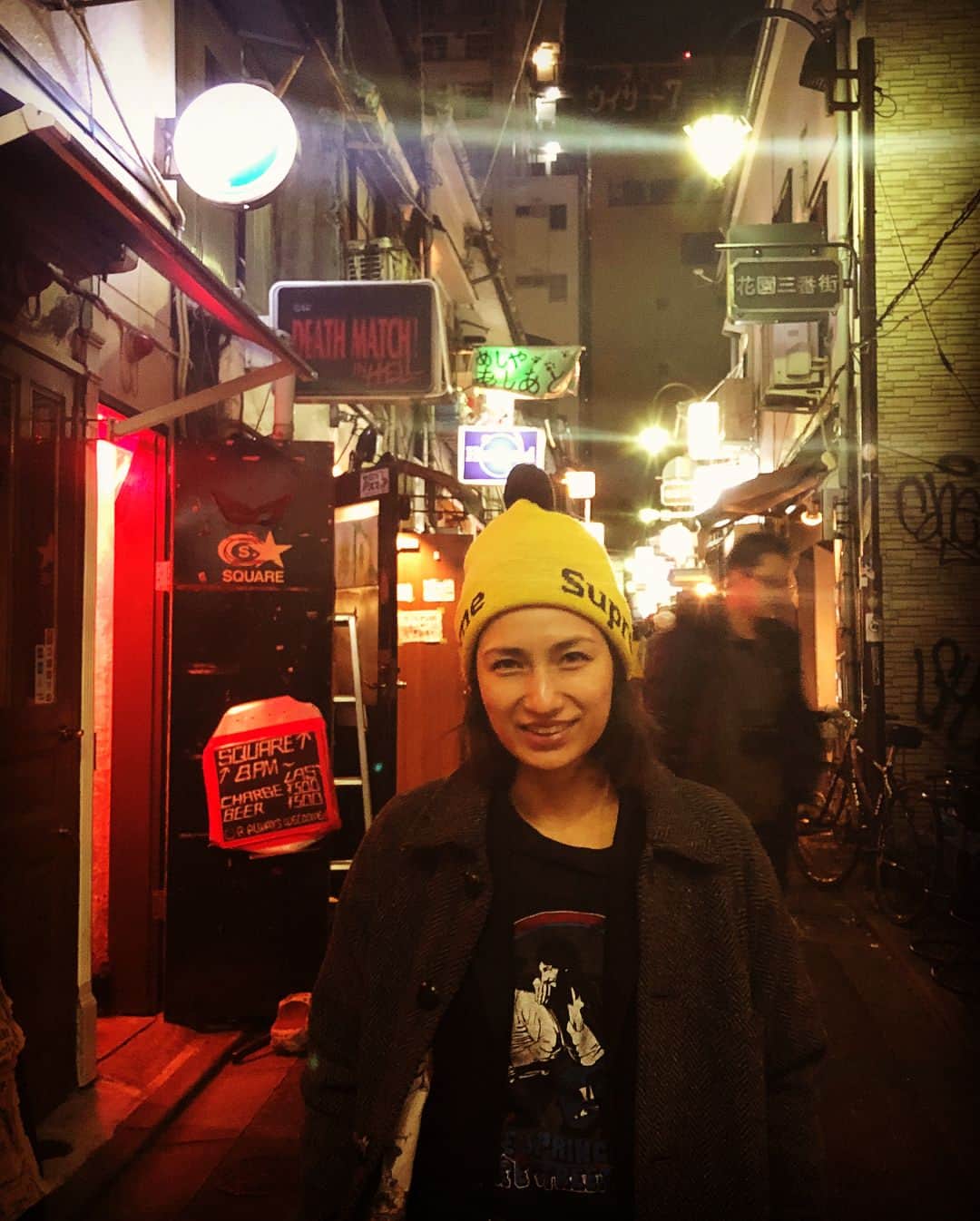 佐田真由美さんのインスタグラム写真 - (佐田真由美Instagram)「西さんの猫いないなぁ #ゴールデン街」11月11日 21時32分 - sadamayumi