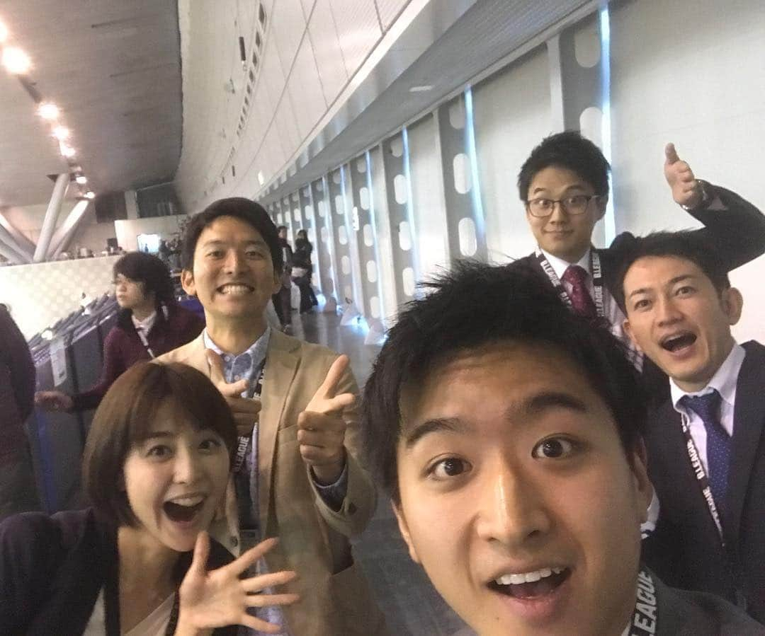 藤井弘輝(ふじいこうき) さんのインスタグラム写真 - (藤井弘輝(ふじいこうき) Instagram)「実は今日バスケ実況デビューしました！！ #B_LEAUGE #小穴さん #くろせ  そして#みやさん と #生田さん #がわざわざ見にきてくれました！ #横浜ビーコルセアーズ #富山グラウジーズ #本当に緊張した #無事に終わって良かった。。。 #ホームの横浜が勝利！  #富山も強かった！ #最高のゲームでした！ #これからは実況も頑張っていくので #よろしくお願いします！」11月12日 17時20分 - fujii_koki_cx