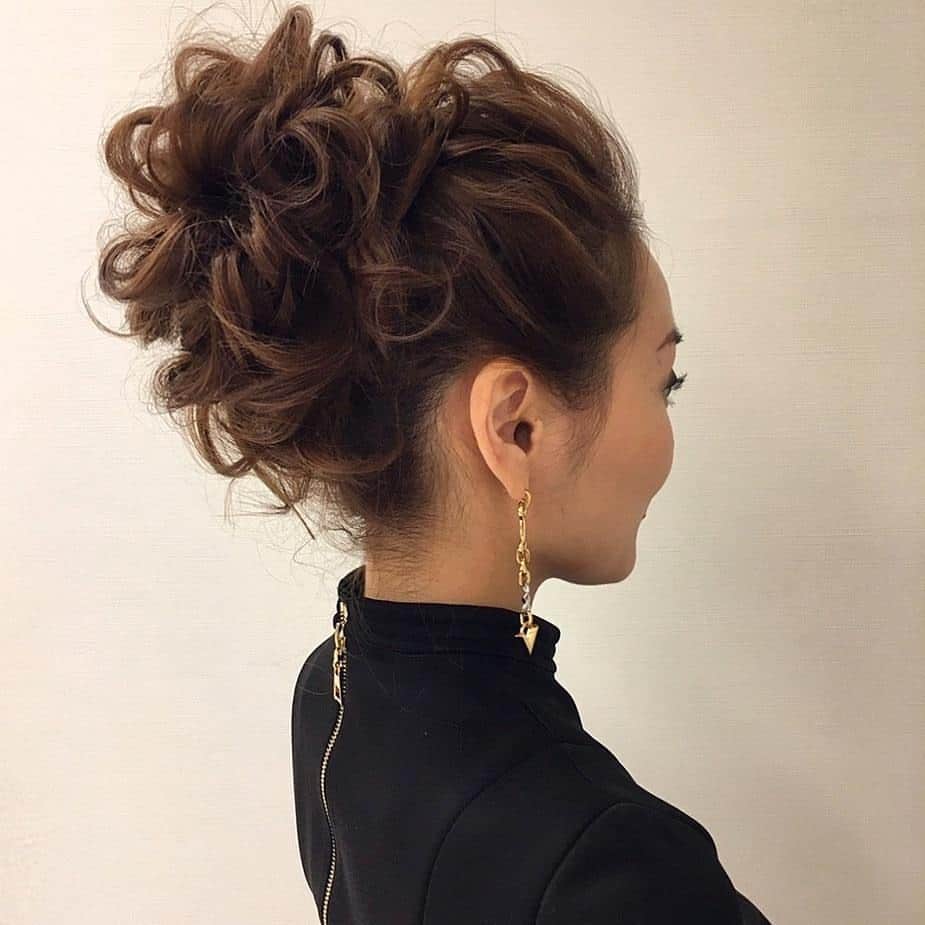 Tomoyo Kitamuraさんのインスタグラム写真 Tomoyo Kitamurainstagram 先日のお客様 かっこよく すっきりルーズなモヒ風カールアップ ヘアメイク ヘアセット ヘアアレンジ ヘアスタイル 銀座 美容師 ウェディング ウェディングヘア ブライダル ブライダル